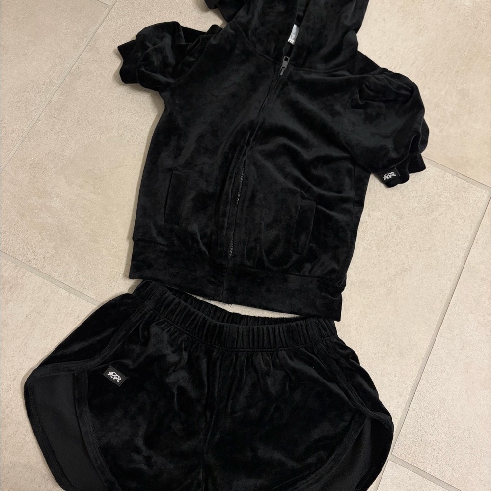 Tiger Friday Girls Dance Wear Black Velour Matching Set Child Large